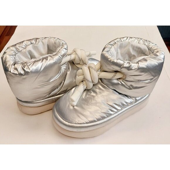 UGG Classic Maxi Short Metallic Puffer Winter Snow Boots Womens Size 6 Silver - Picture 8 of 8